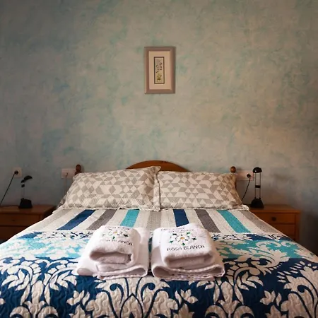 Habitación en casa particular Rosa Blanca *